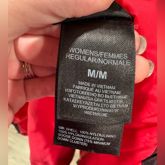 The North Face 550 Goose Down Puffer Vest Women’s Size Medium - Picture 6 of 7